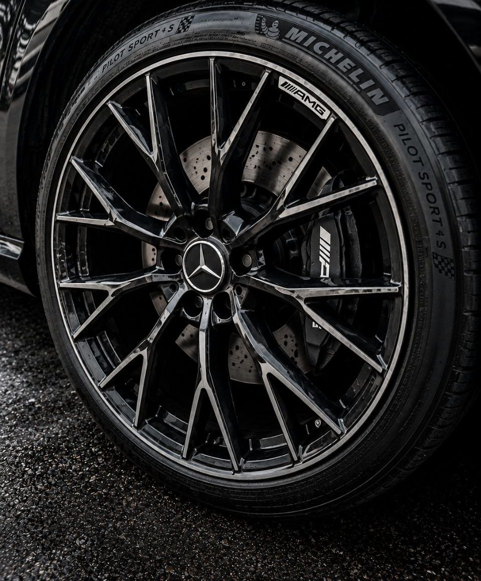 Mercedes-AMG wheel after a deep clean