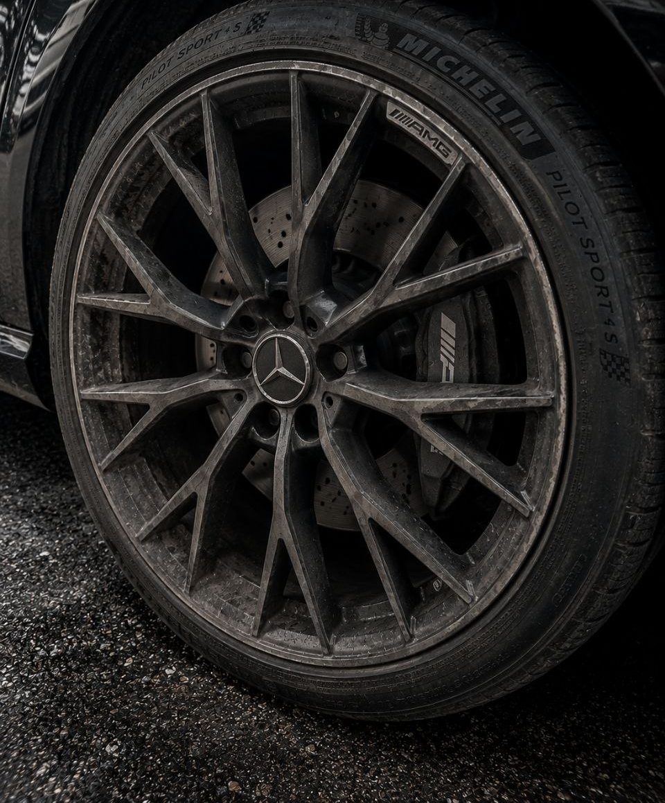 Dirty Mercedes-AMG wheel before a deep clean